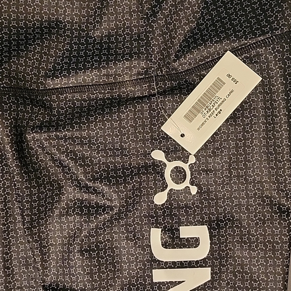 Orangetheory Keep Burning Capris Size Large - Picture 3 of 4